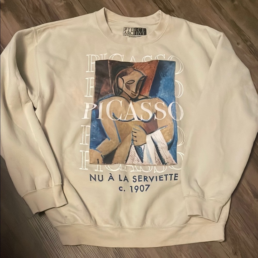 Cream Crewneck Sweater with Vintage Charm